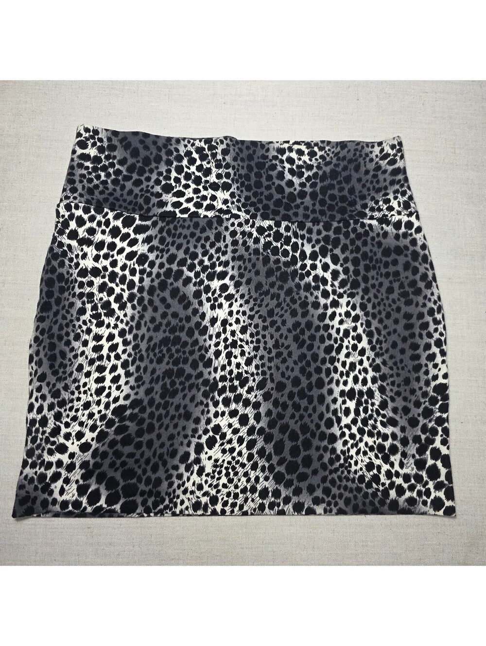 Y2K Leopard Animal Print Mini Skirt Black White Stretch Bodycon Wide Waist